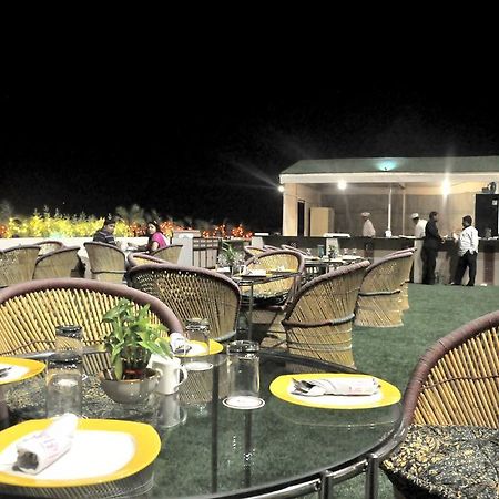 Hotel Jaipur Palace מראה חיצוני תמונה